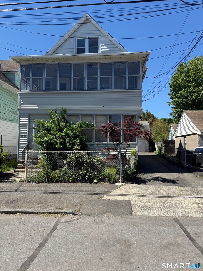 Building Photo - 1231 Norman St