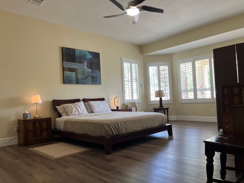 Building Photo - 9499 Castillana Ct