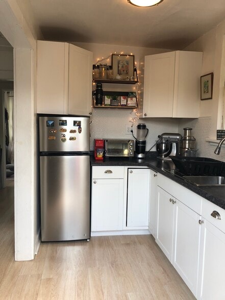 Kitchen - 1302 S N St
