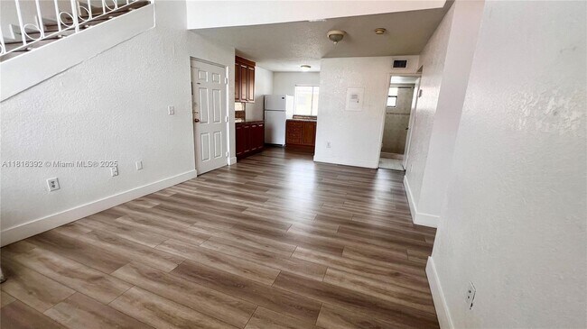 Building Photo - 2760 W 61st Pl