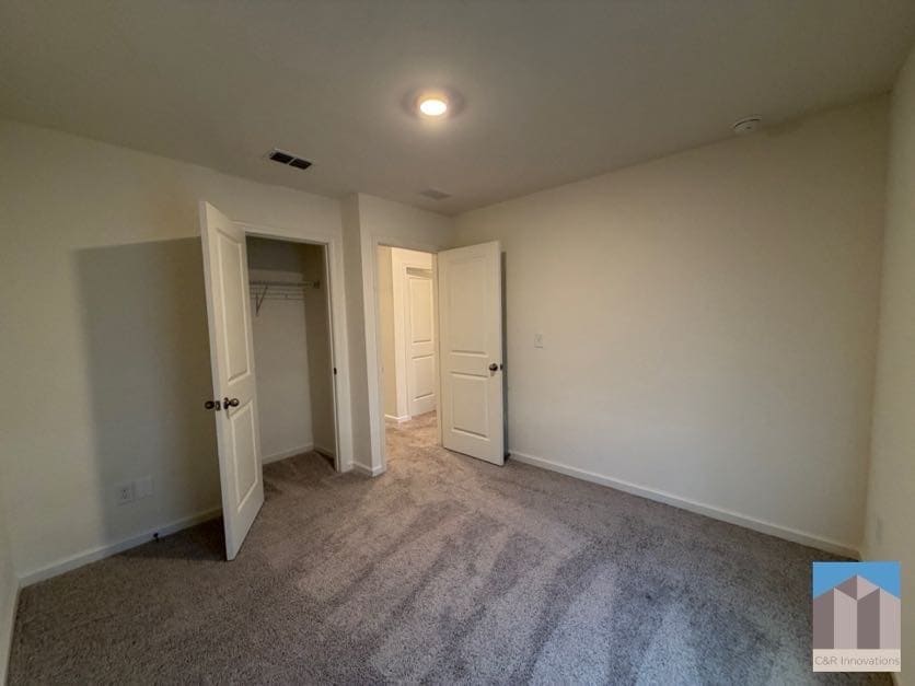 Building Photo - 3520 Condor Ct SW