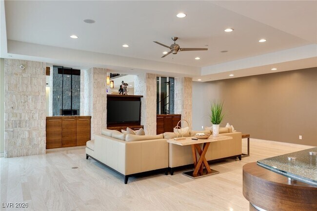 Building Photo - 98 Sun Glow Ln