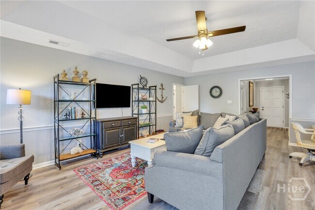 Building Photo - 10 Wyckfield Ct