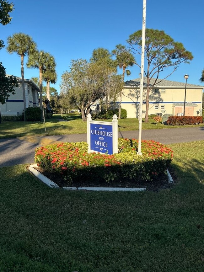 Building Photo - Midport 1 2nd floor Condo unit 1 bedroom 1...