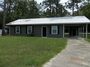 Building Photo - 114 Pointe S Dr
