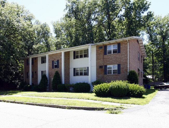 Primary Photo - 2020 Monroe Apartments