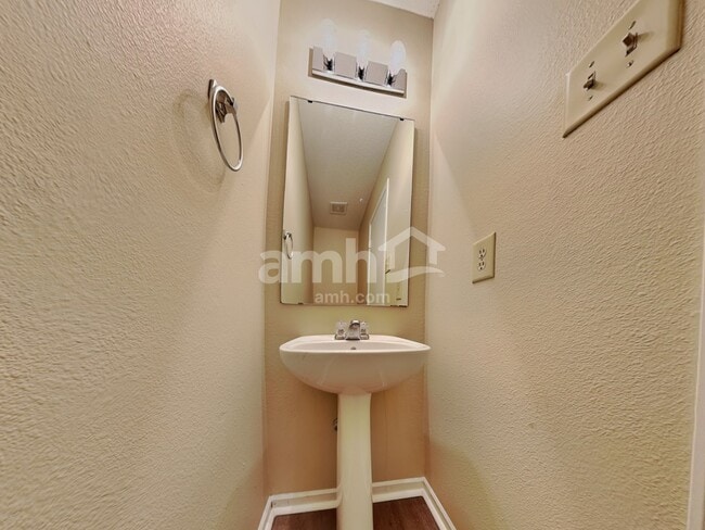 Building Photo - 13314 Loyalty Dr