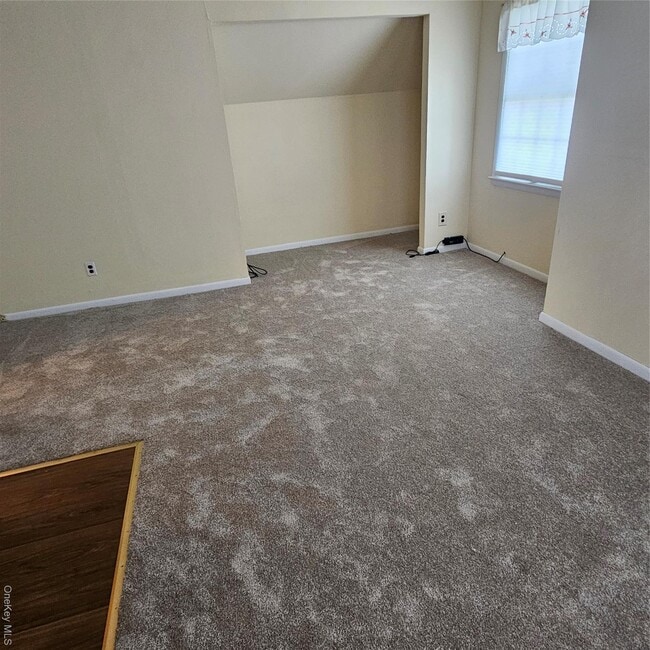 Building Photo - 210 S 9th St