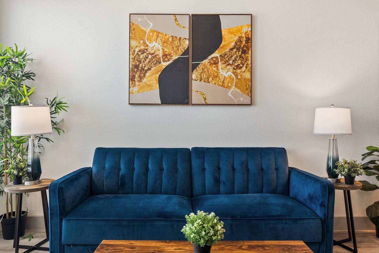 Building Photo - 12100 1/2 Ferrystone Glen Dr