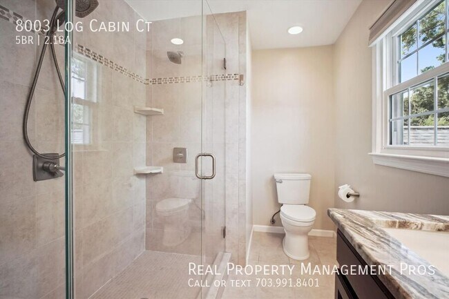 Building Photo - 8003 Log Cabin Ct