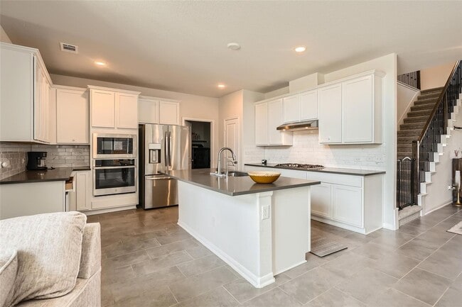 Building Photo - 658 Cherrystone Loop