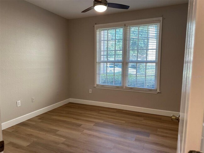 Building Photo - 4130 Central Sarasota Pkwy