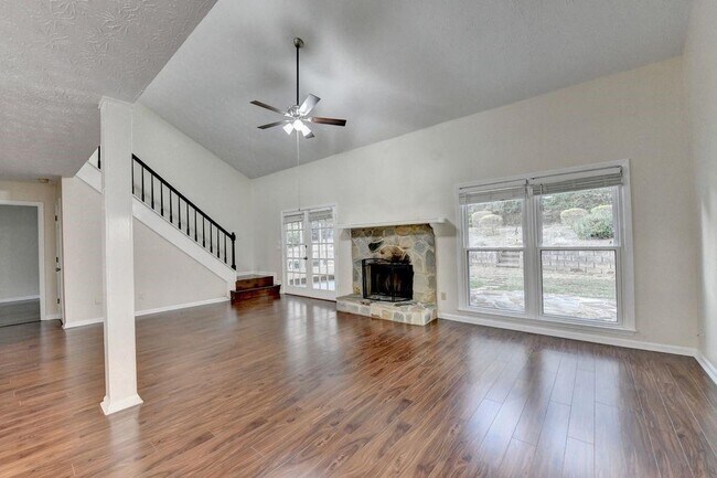 Building Photo - 200 Pine Bridge Trail