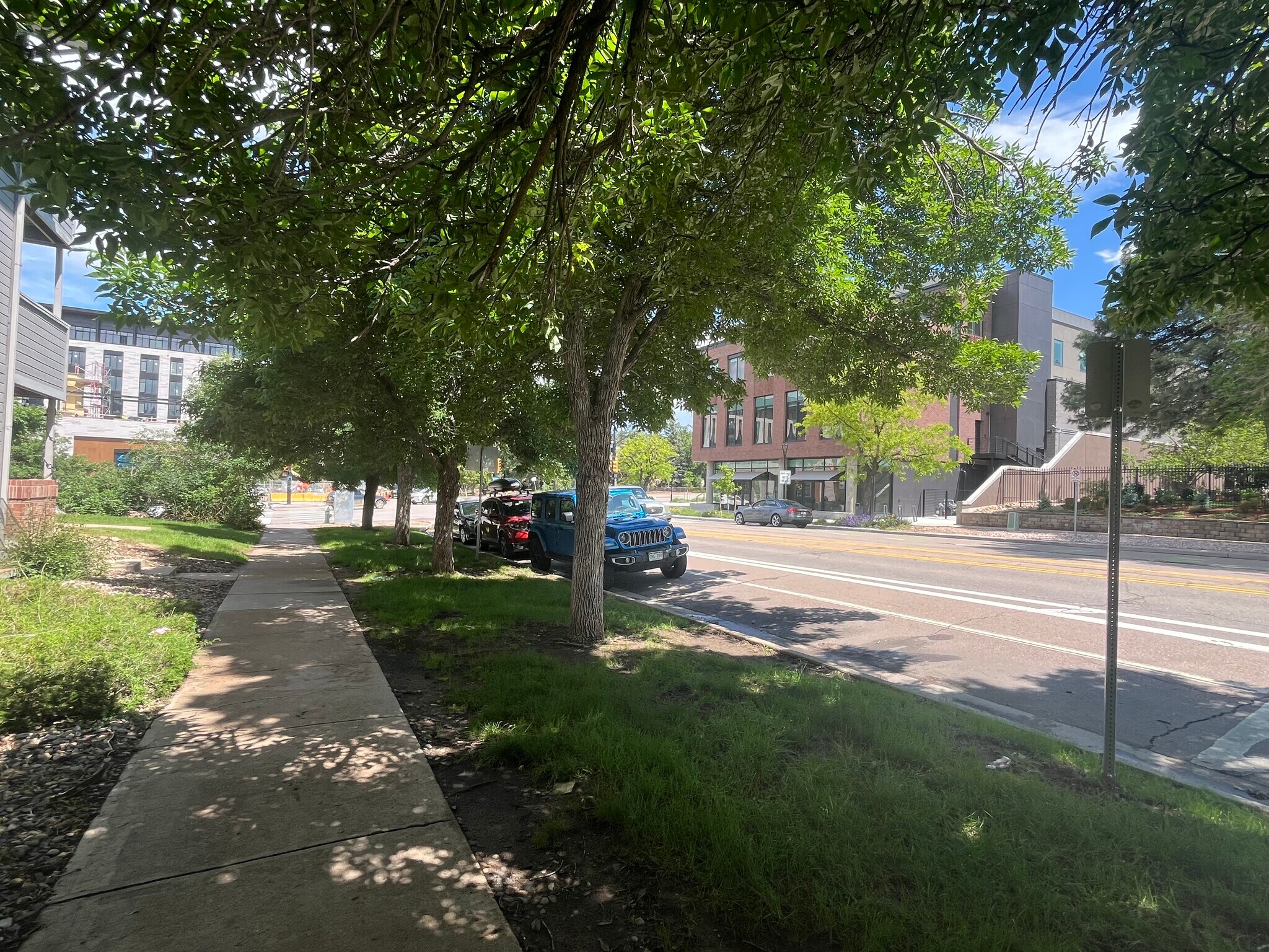 Building Photo - 1405 Broadway St