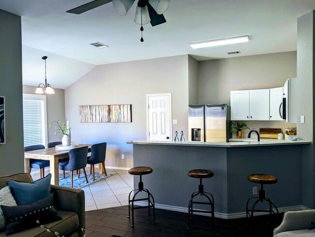 Building Photo - 3631 Walleye Cove