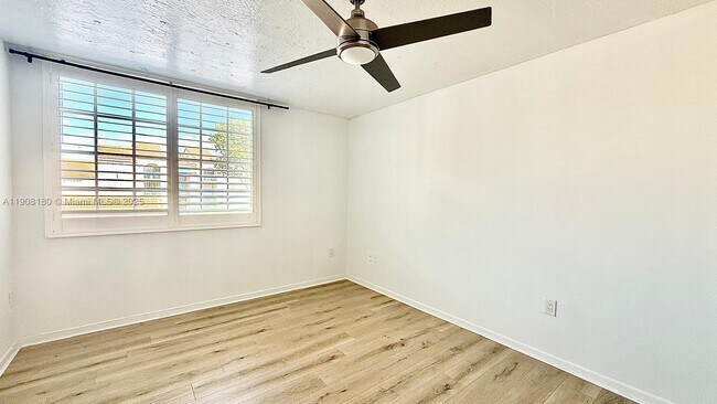 Building Photo - 1727 Village Blvd