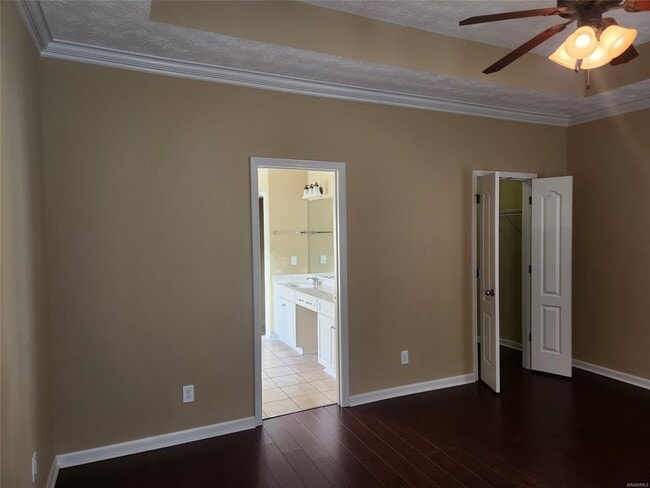 Building Photo - 714 Briarcliff Pl