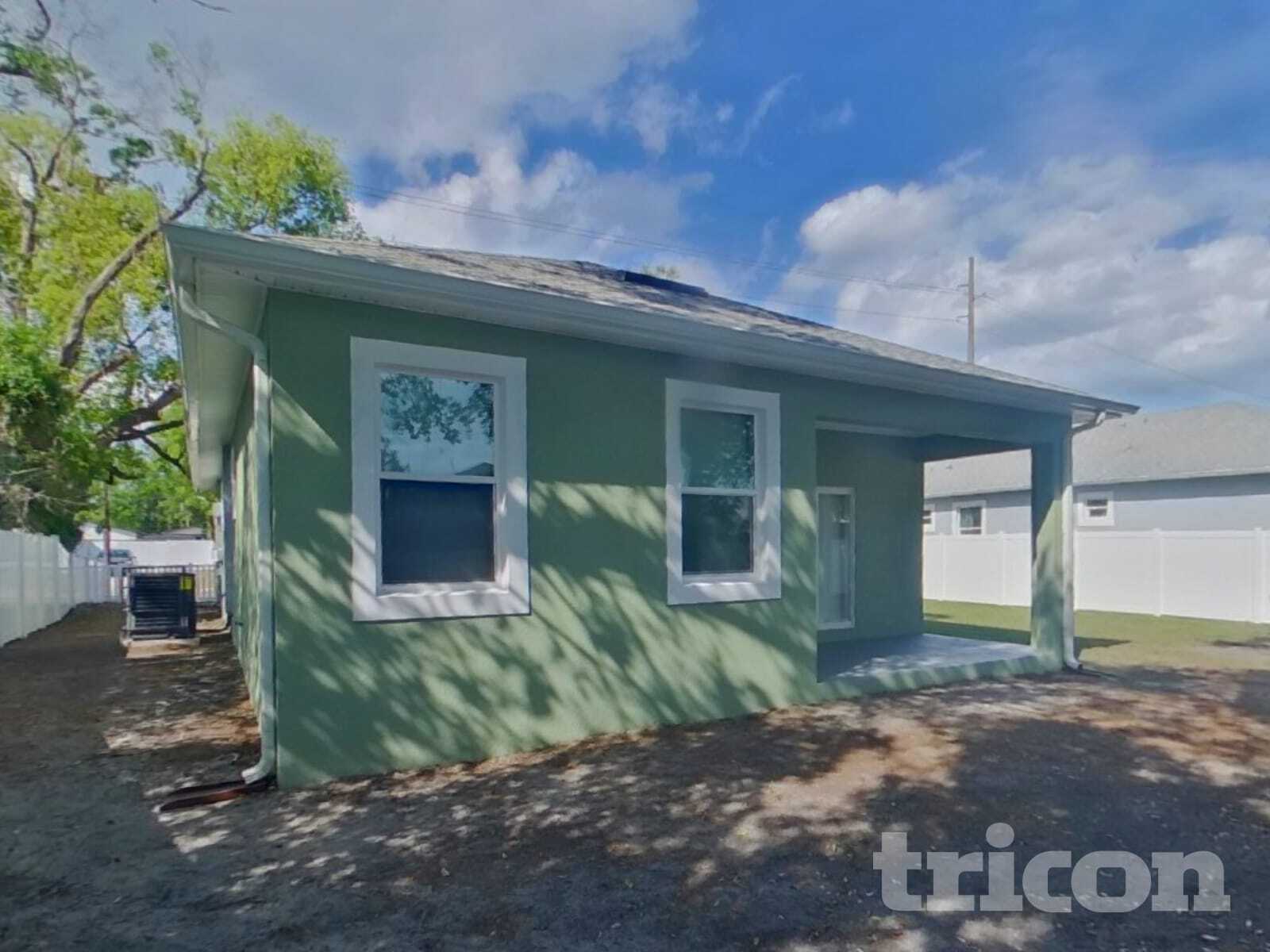 Building Photo - 509 E Lake Ave