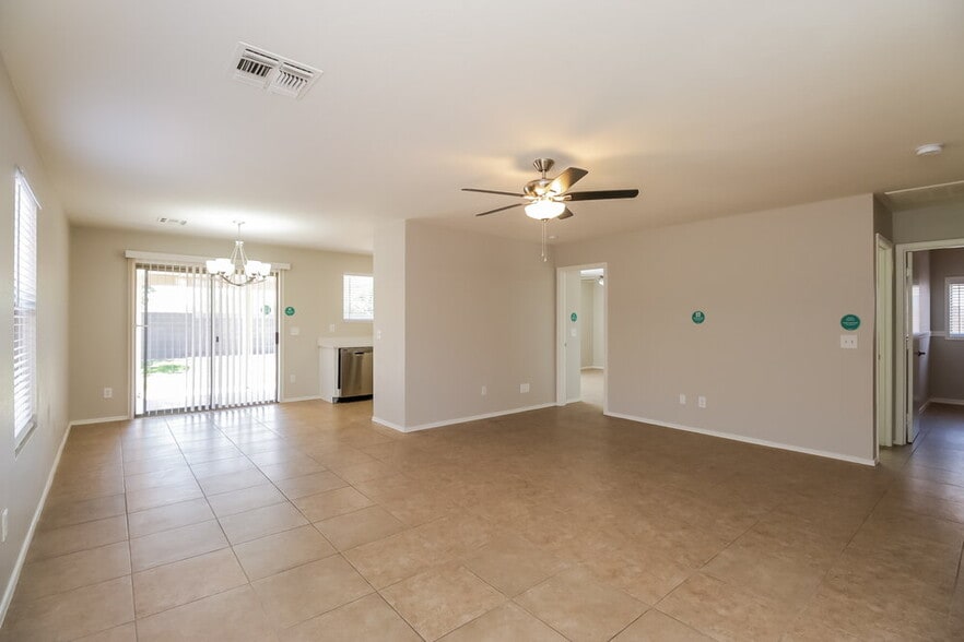 Building Photo - 2313 W 23rd Ave