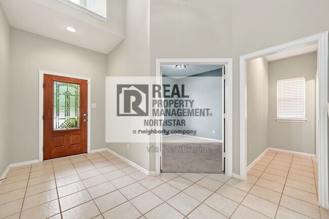 Building Photo - 405 Driftwood Ct