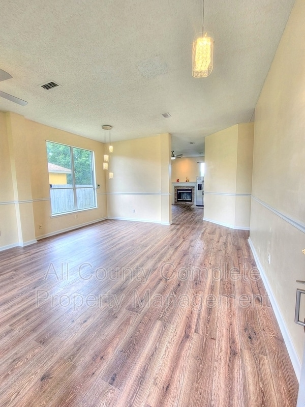 Building Photo - 433 Casheros Cove Dr