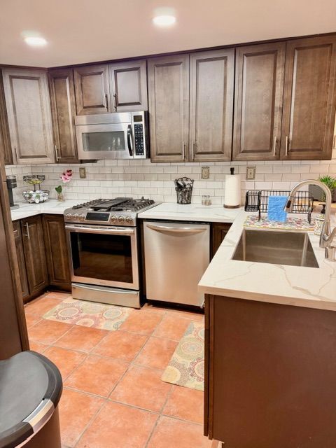 Building Photo - 6736 Foxhall Ct