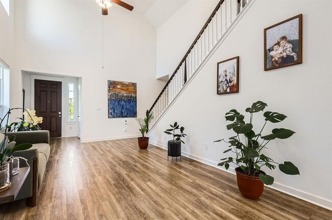 Building Photo - 1324 Salt Lick Dr