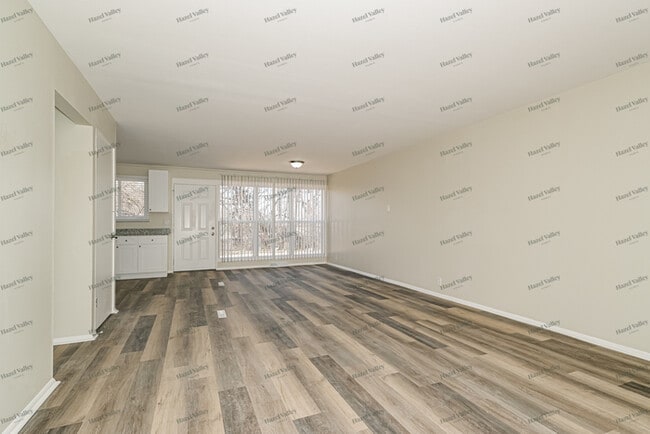 Building Photo - 2359 Hallwood Dr