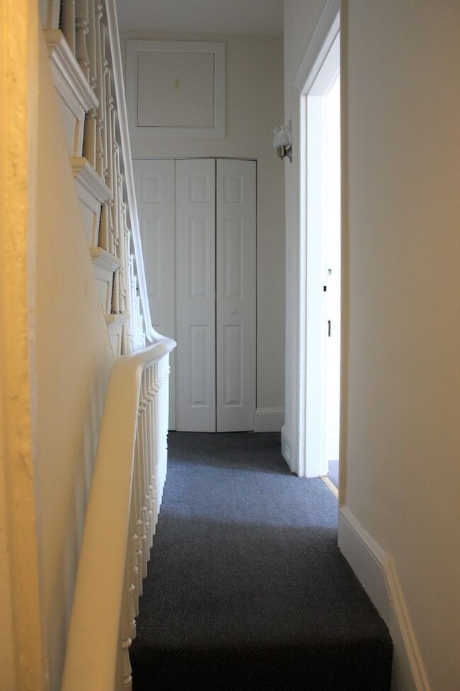 Building Photo - 311 S Washington St