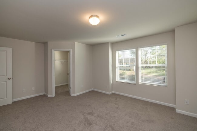 Building Photo - 210 S Bell Ave