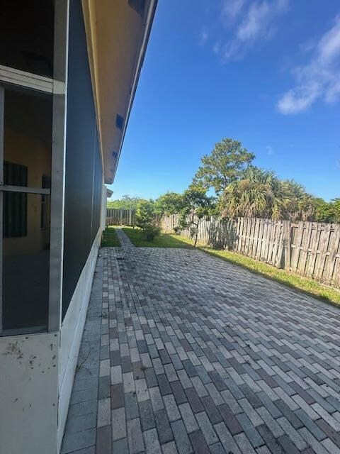 Building Photo - 368 NW Bayshore Blvd