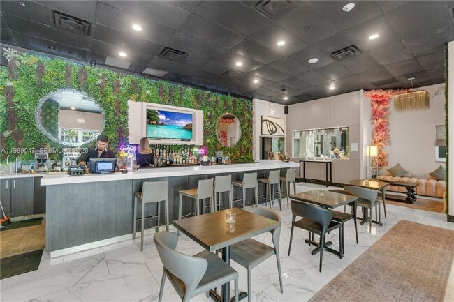 Building Photo - 185 SE 14th Terrace