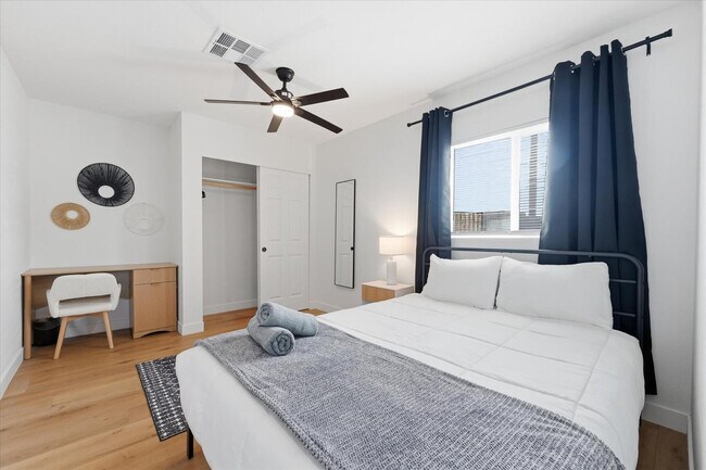 Building Photo - 1548 N Upland Cir