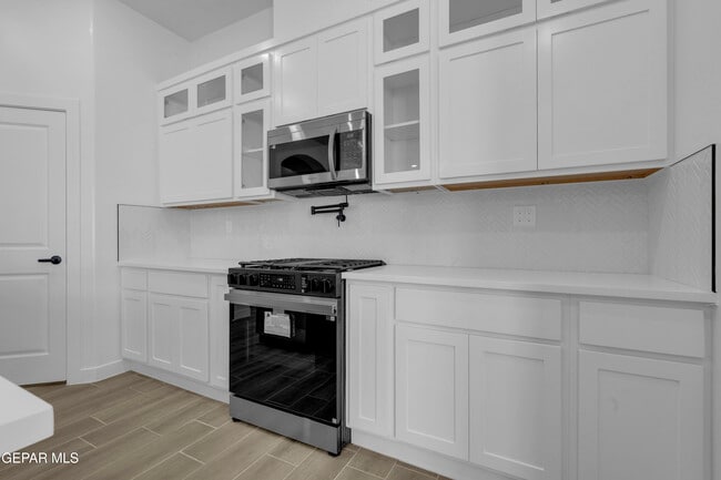 Building Photo - 15233 Expectation Ave