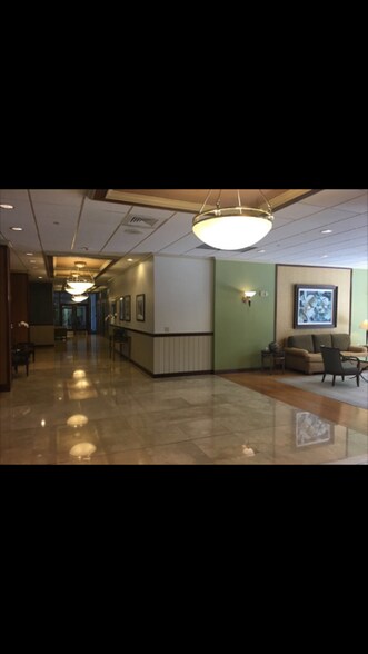 Lobby - 1925 Brickell Ave