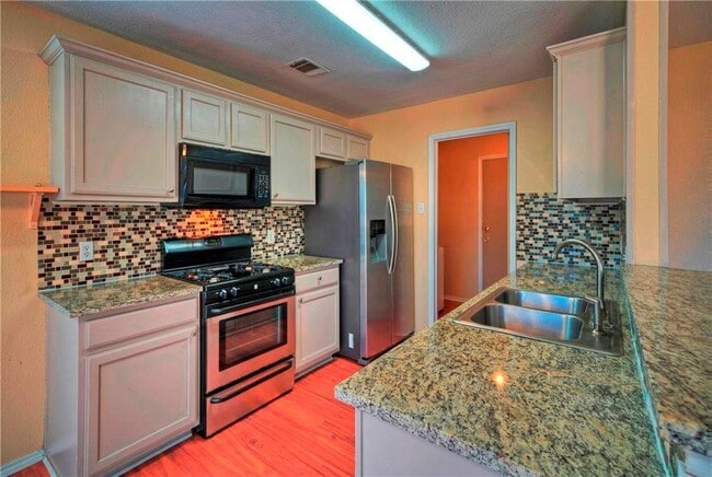 Building Photo - 14329 Teacup Ln