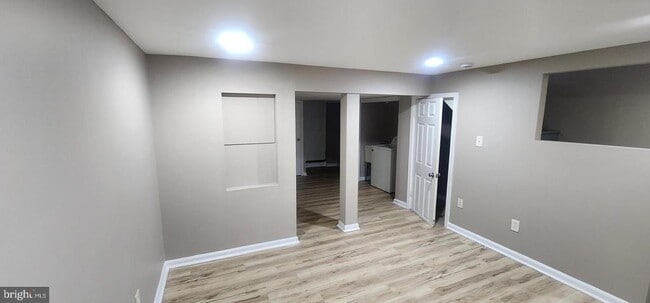 Building Photo - 7065 Eastbrook Ave