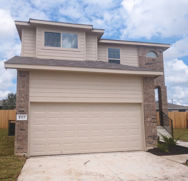 Building Photo - 8315 Big Crk Dr