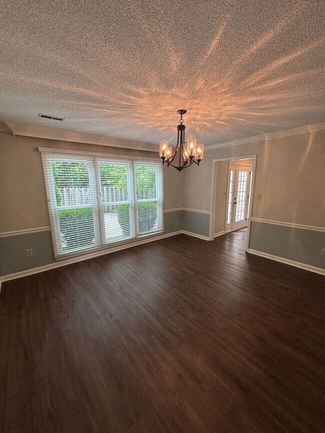 Building Photo - West Knoxville Townhouse