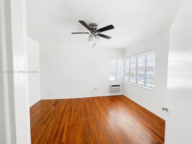 Building Photo - 7407 Byron Ave