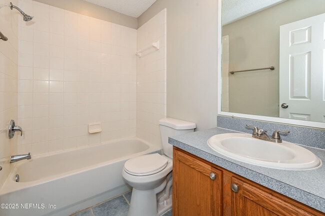 Building Photo - 2975 Brougham