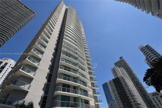 Building Photo - 1100 S Miami Ave