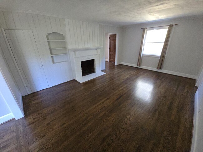 Building Photo - 229 S Blake Rd