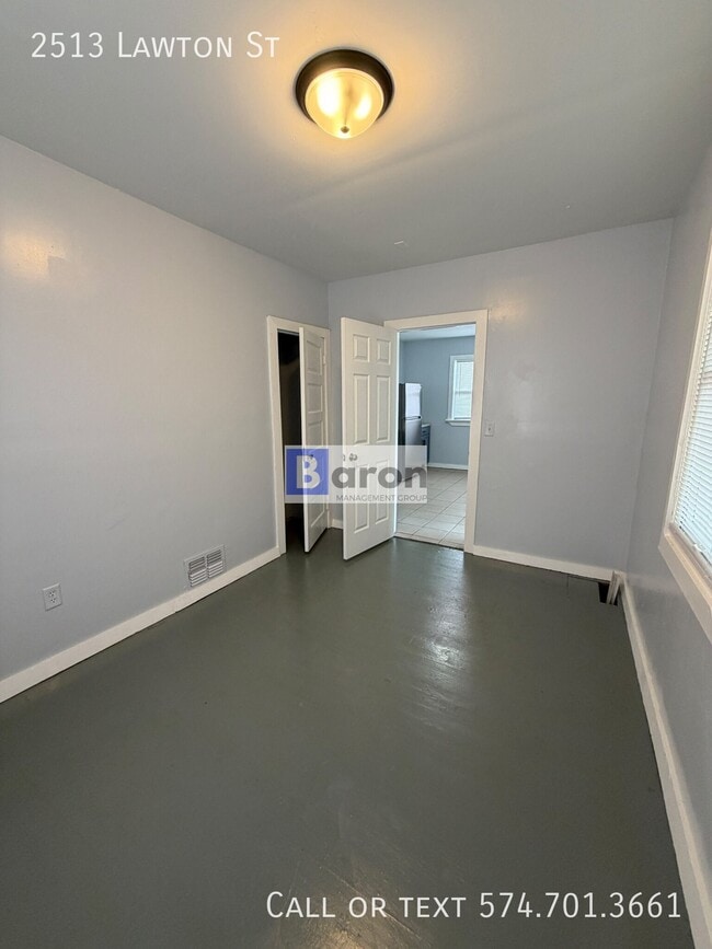 Building Photo - 2513 Lawton St