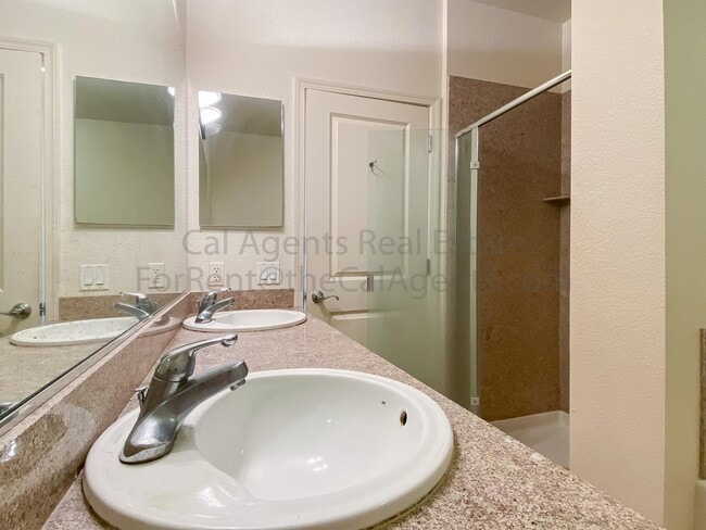 Building Photo - 1568 Brunswig Ln