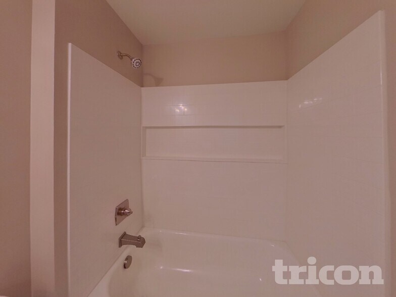 Building Photo - 417 Brookfield Dr