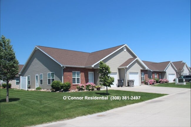 Primary Photo - 3533 Curran Ave