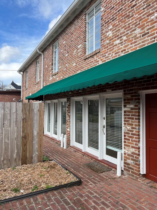 Building Photo - 306 S Rankin St