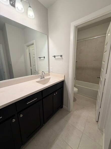 Building Photo - 1803 Desert Willow Way