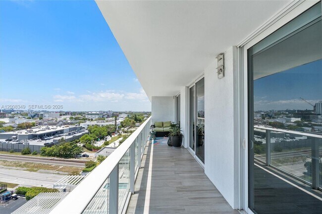 Building Photo - 4250 Biscayne Blvd